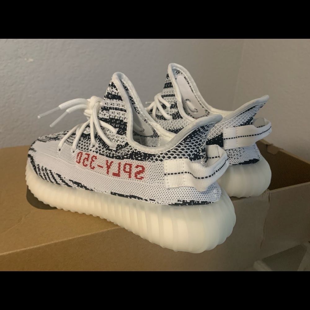 Adidas Yeezy Boost 350 v2 Zebra